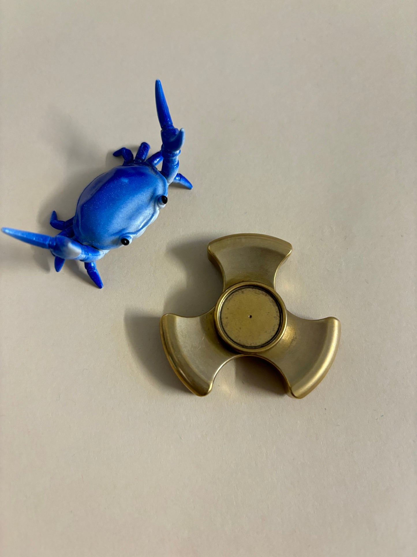 Rotablade - tri stubby - brass - fidget spinner - fidget toy