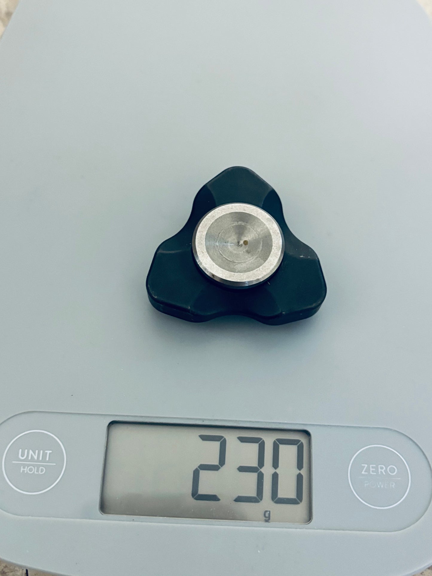 UQH - tungsten atrium  - fidget spinner - Fidget toy