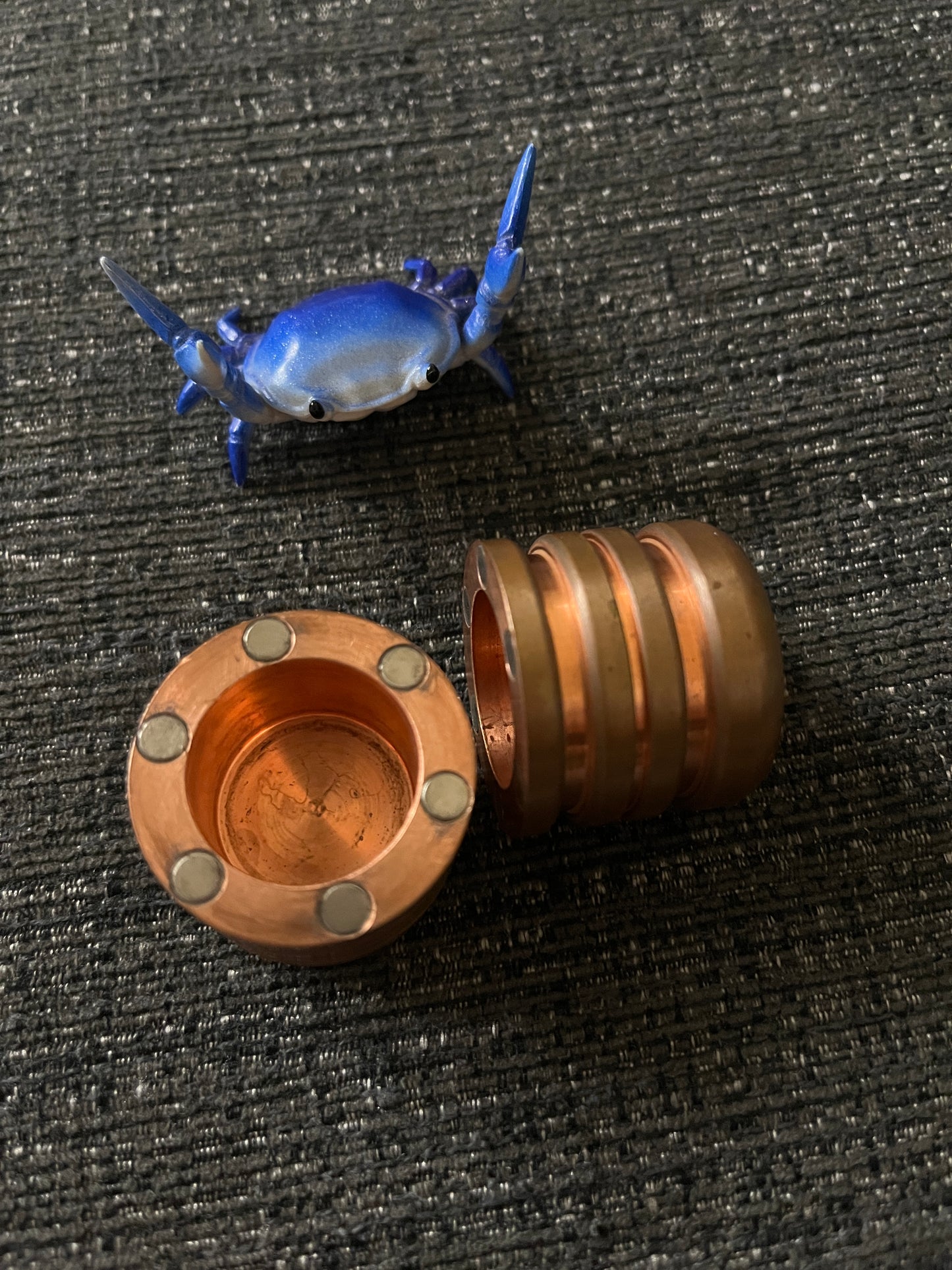 Fidget digit copper capsule