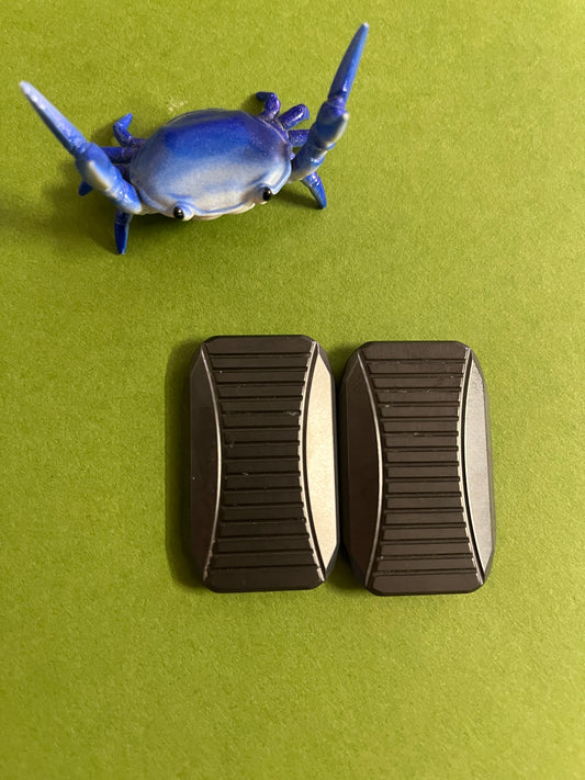 Magnus Wing slider - zirc body with zirc plates- fidget toy