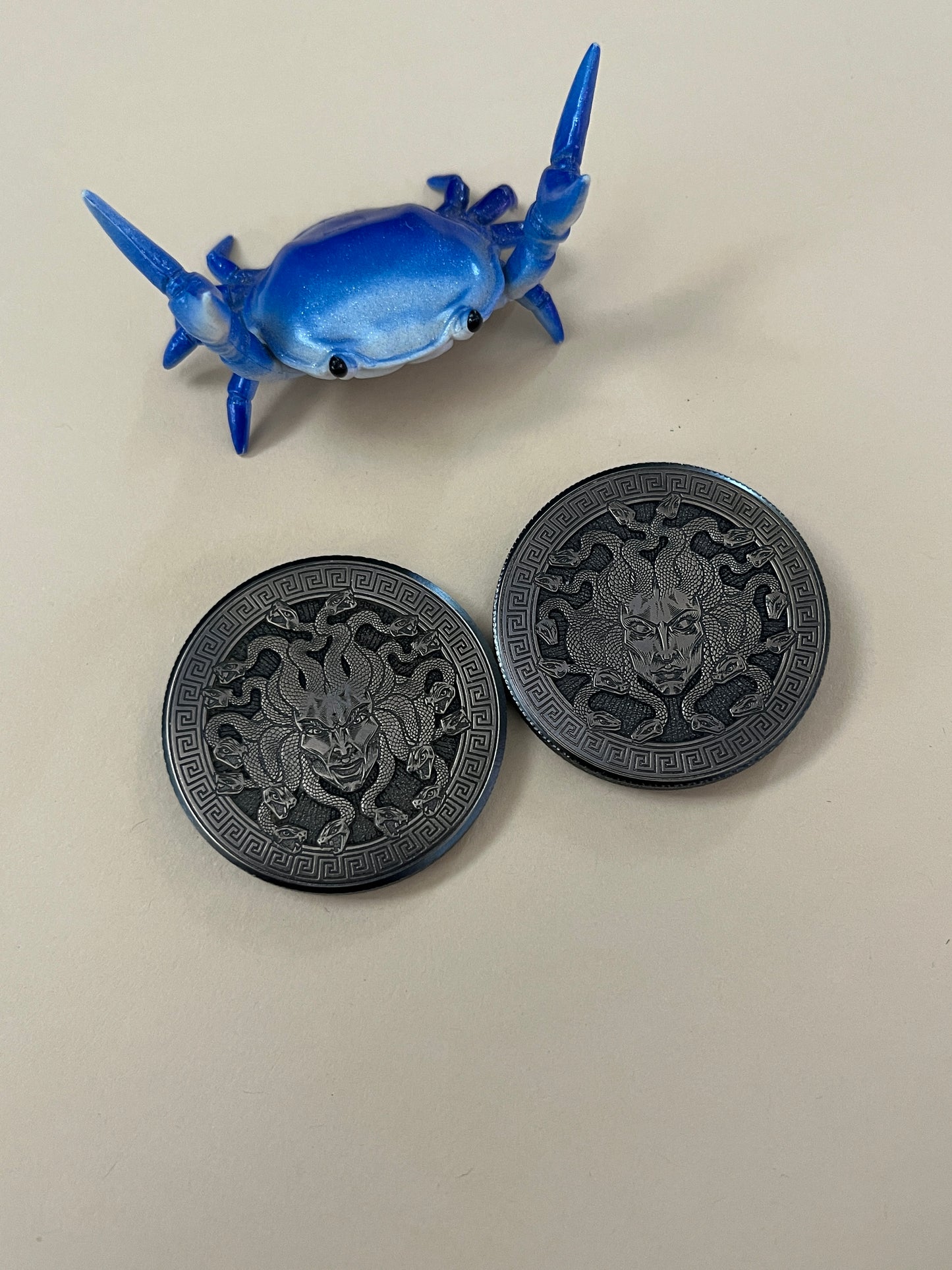 Compoform - gorgon / medusa - slider coin - fidget toy