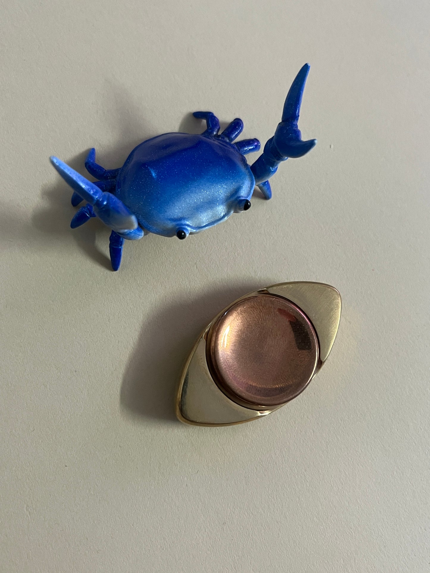 Pose bi cocoon - bronze polish - fidget spinner  - fidget toyz