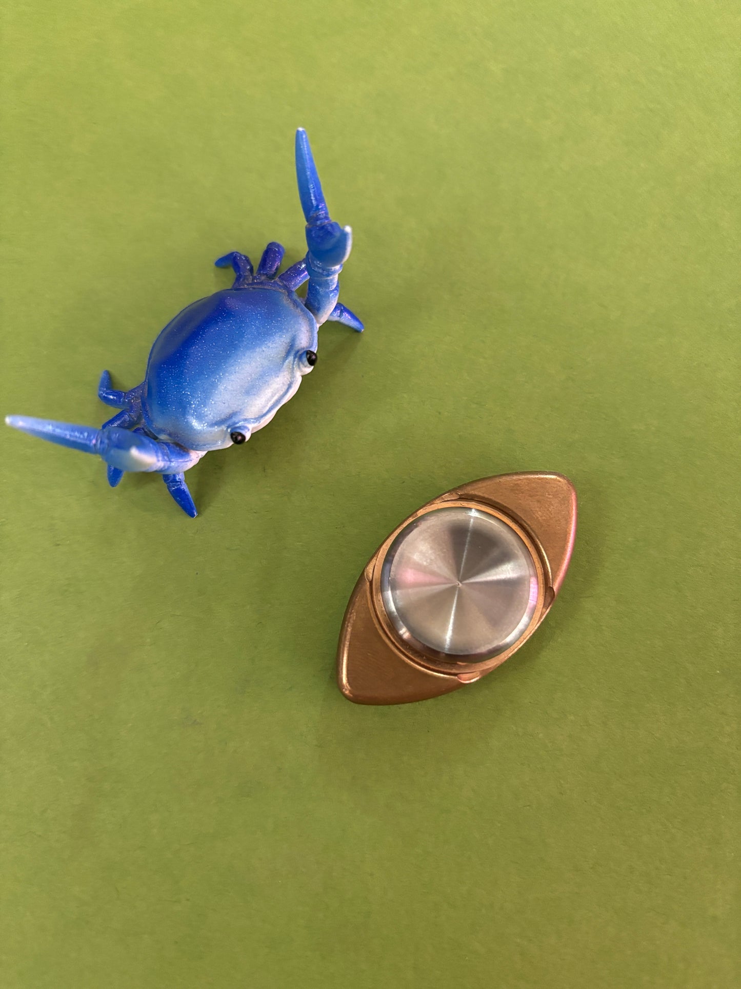 Pose bi cocoon - bronze with ti button - fidget spinner  - fidget toyz