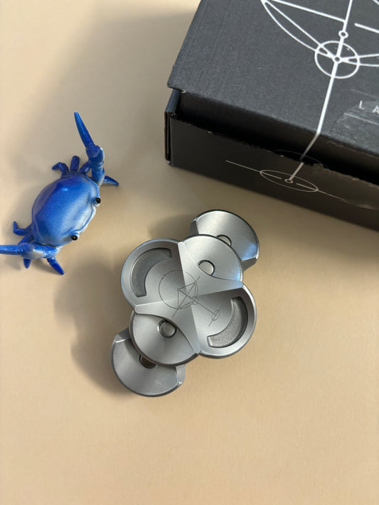 Crux by la grange - satin SS - Fidget toy