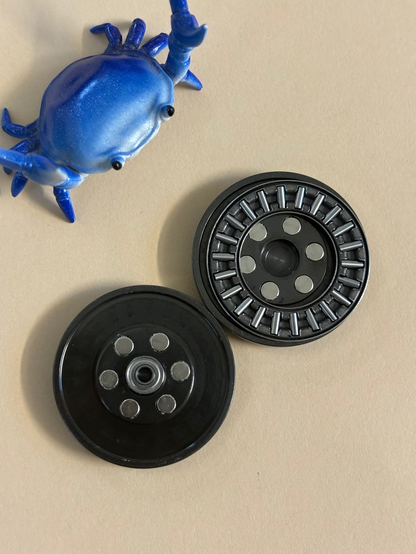 Njthandpower NJT - Ulte - zircon - haptic coin - fidget toy