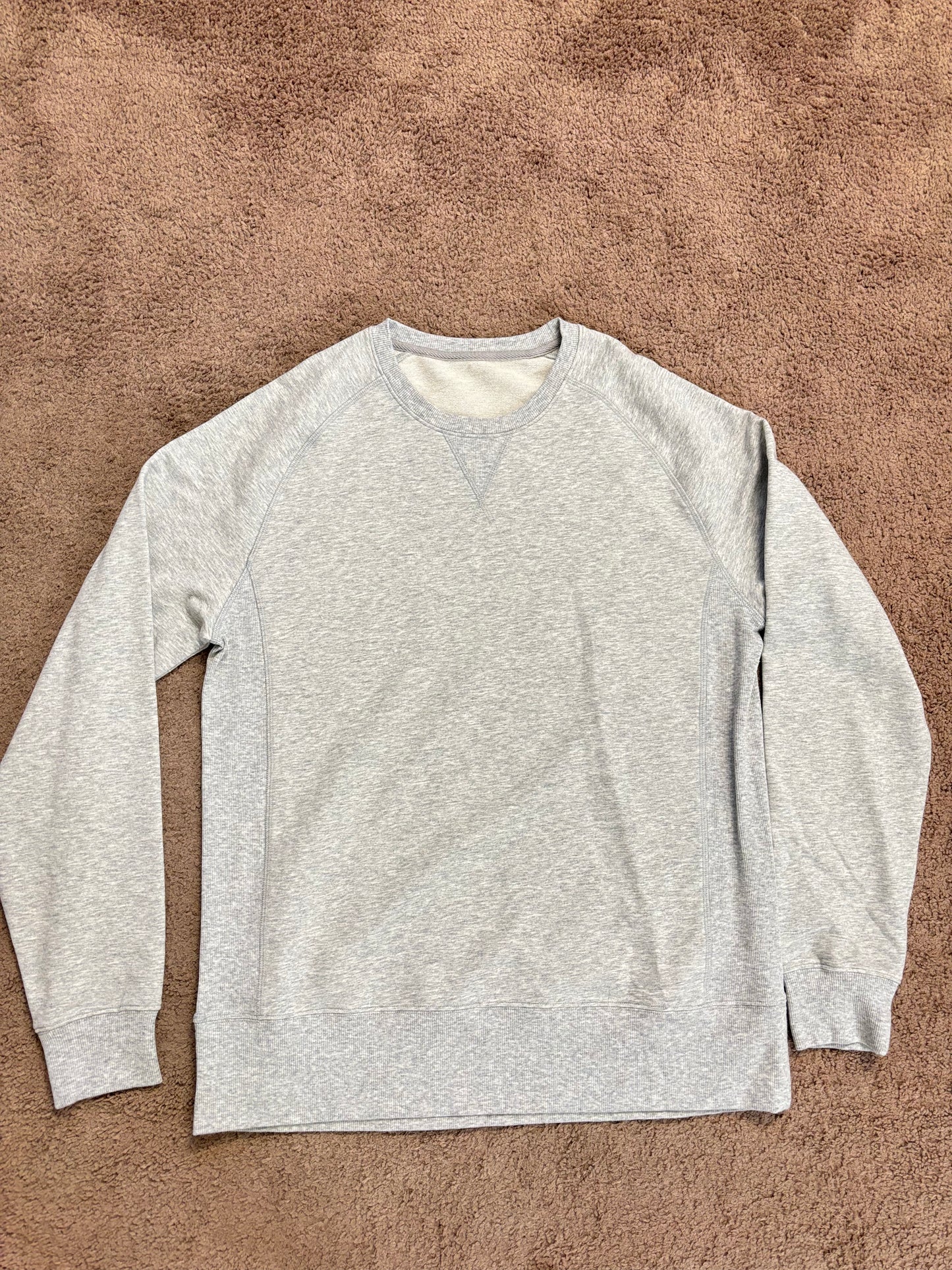 Myles Apparel -  crewneck pullover - L