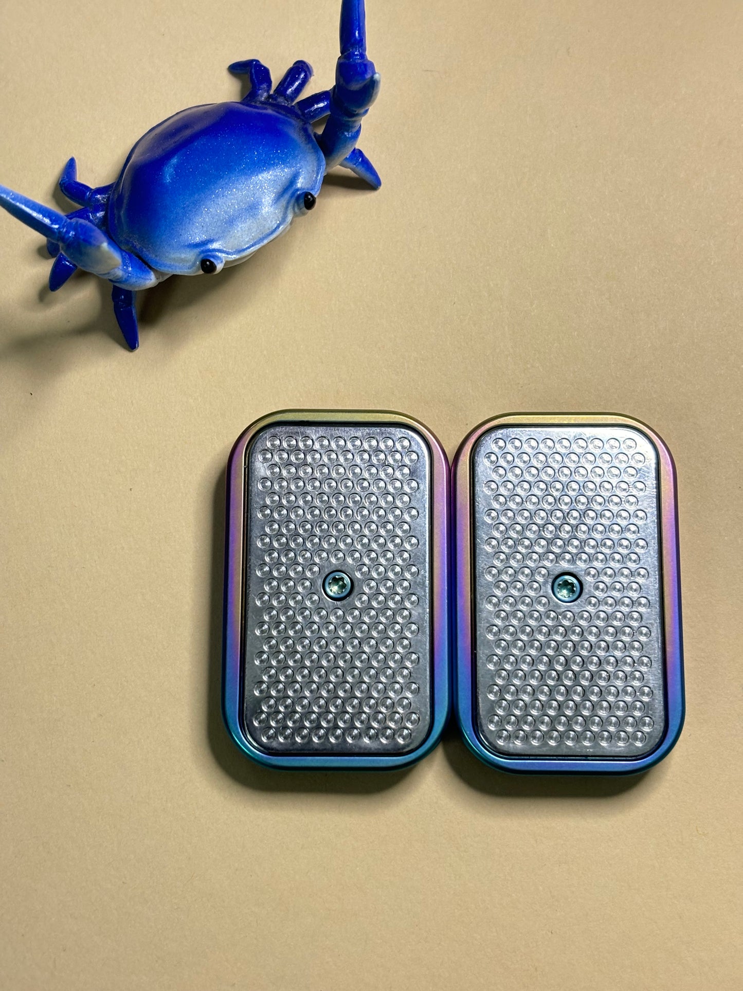 Magnus titanium anodized toad X slider - 3 click- fidget slider