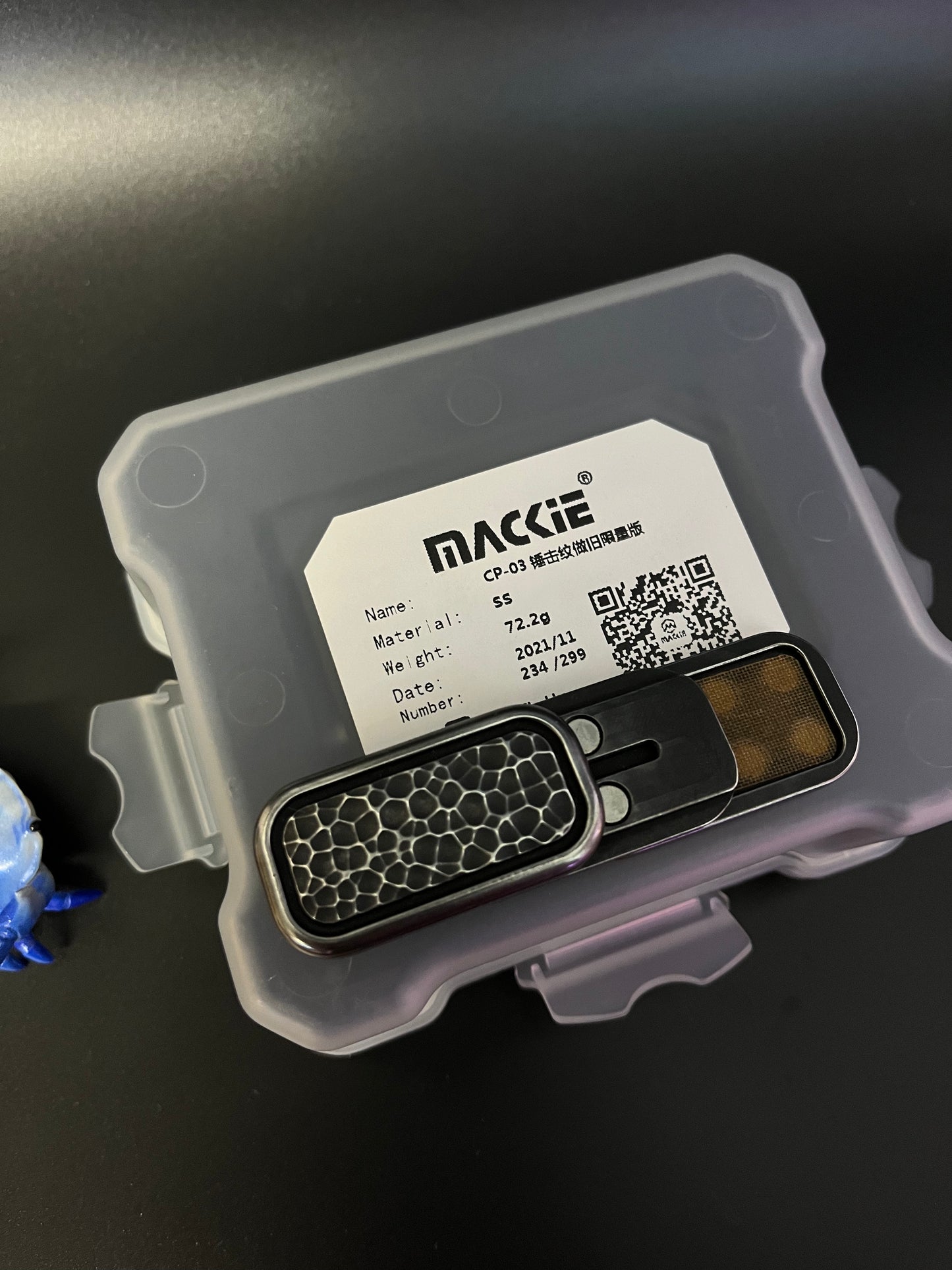 Mackie CP3 SS  - magnetic slider - fidget toy