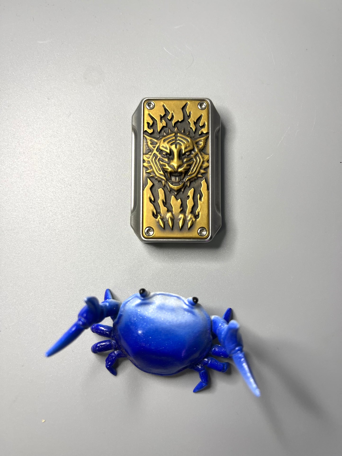 Wanwu tiger slider - stainless steel/brass - fidget toy